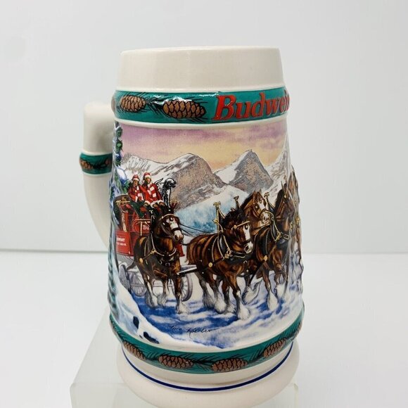Anheuser Busch BUDWEISER BEER STEIN 3D 1993 Special Delivery Clydesdale Holiday - Picture 2 of 16